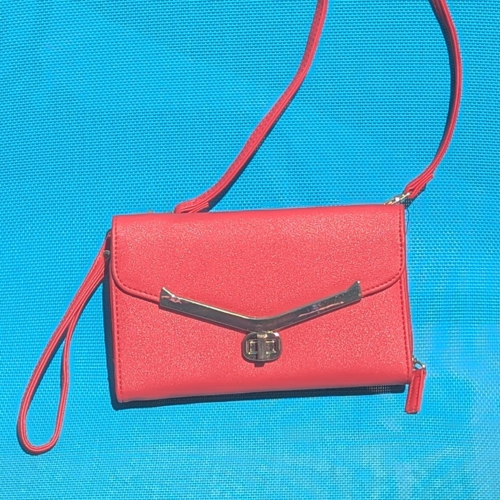 NWOT Vintage Jaclyn Smith Crossbody Red Wallet With Gold Accents & Twist Clasp